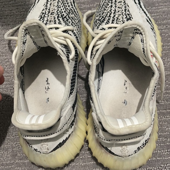 Yeezy Zebra size 9.5 - Picture 5 of 7
